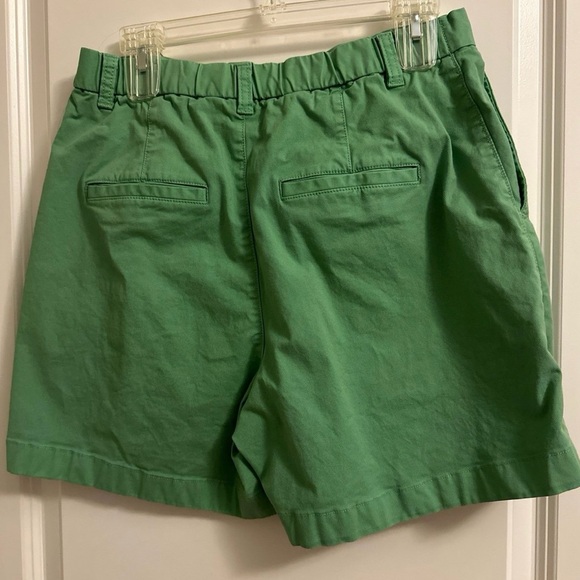 women’s shorts - Picture 2 of 3